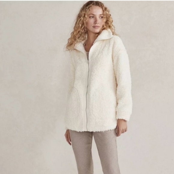 Sherpa Jacket - Picture 3 of 6